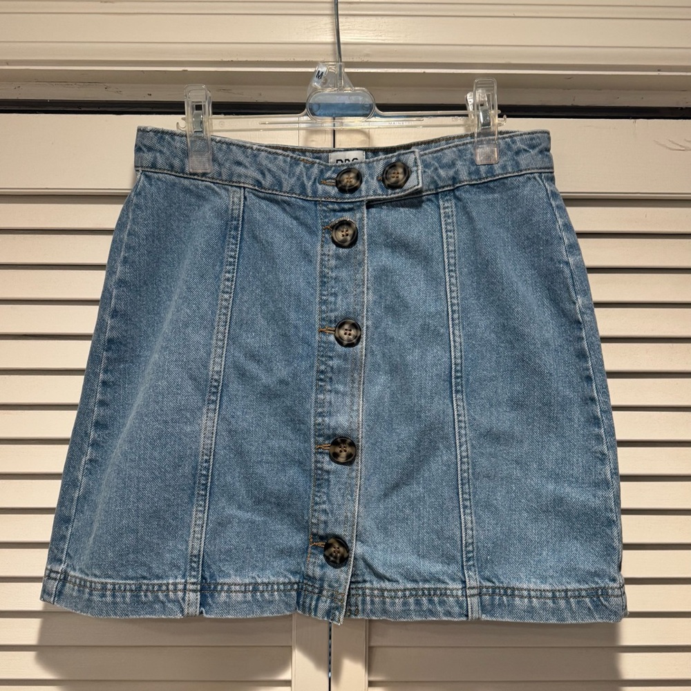 BDG URBAN OUTFITTERS—Denim Button-Front, A-Line Skirt, M (but she runs small)